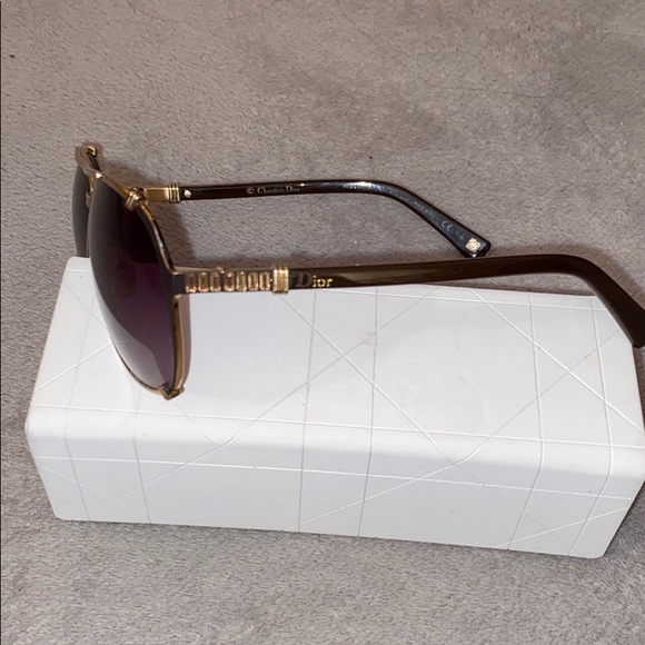 Dior aviator sunnies with Swarovski crystals - Picture 2 of 3